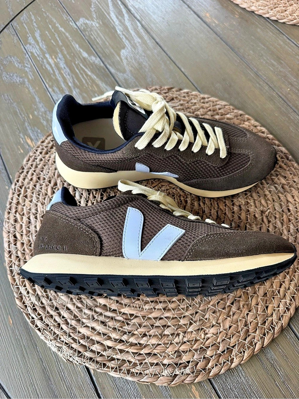 VEJA Rio Branco II Eagle Swan Sneakers Brown Blue EU 38 US 7 Suede Leather Sneak